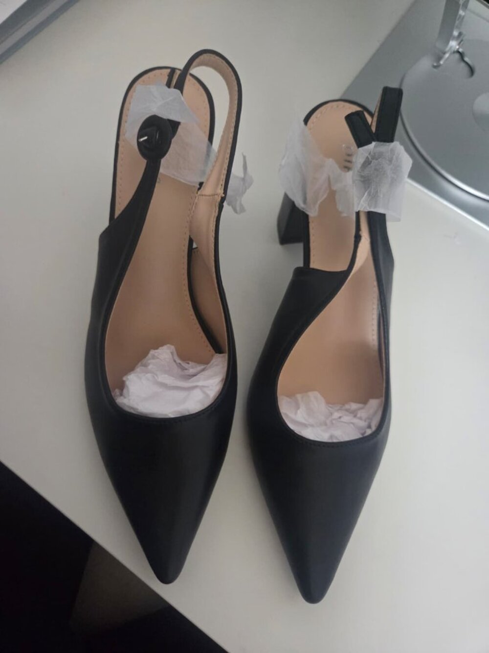 DIFEMA ALAN Women’s Black Pointed Toe Slingback Block Heel Pumps Size 9 NEW